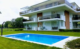 Elegant Apartman